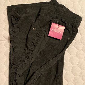 NWT Skirtsports Sanitas Pant-Black Starlet Print